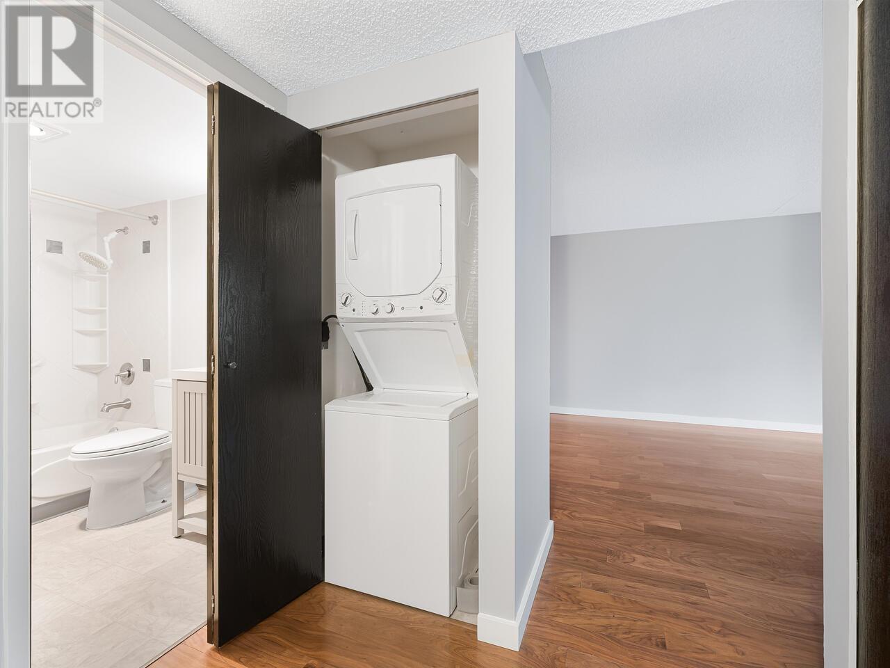 303 4194 Maywood Street, Burnaby, British Columbia  V5H 4E9 - Photo 8 - R2823703