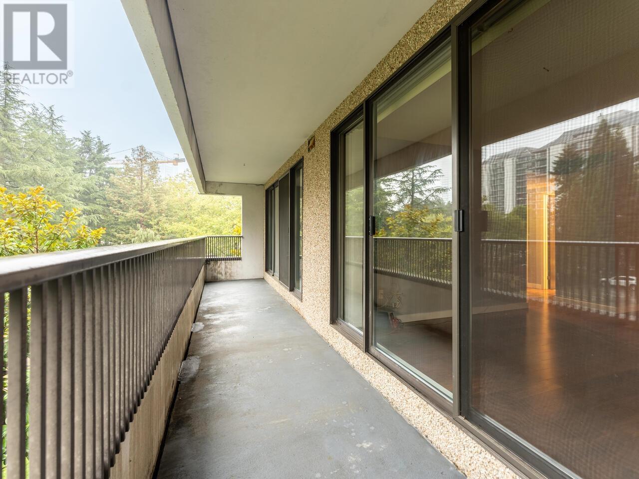 303 4194 Maywood Street, Burnaby, British Columbia  V5H 4E9 - Photo 12 - R2823703