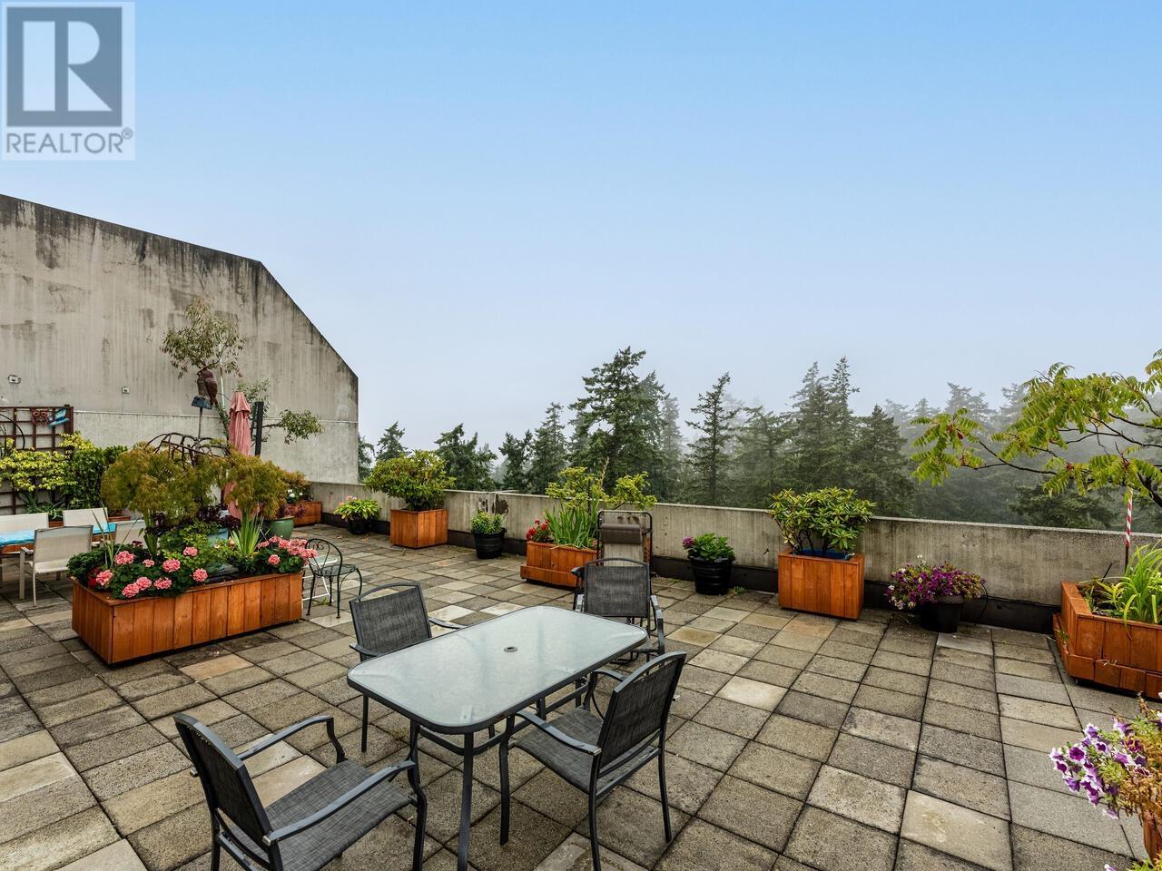 303 4194 Maywood Street, Burnaby, British Columbia  V5H 4E9 - Photo 18 - R2823703