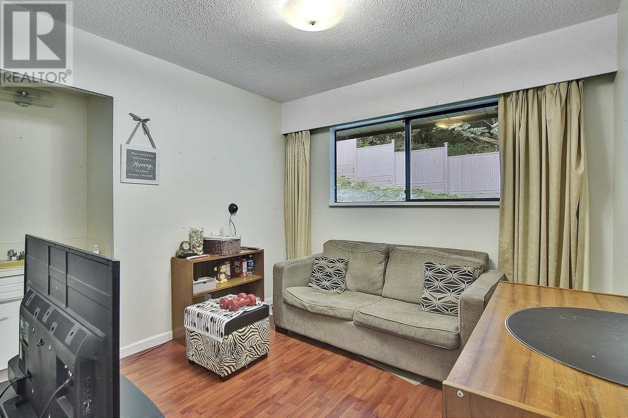 1046 Buoy Drive, Coquitlam, British Columbia  V3H 3E6 - Photo 22 - R2824105