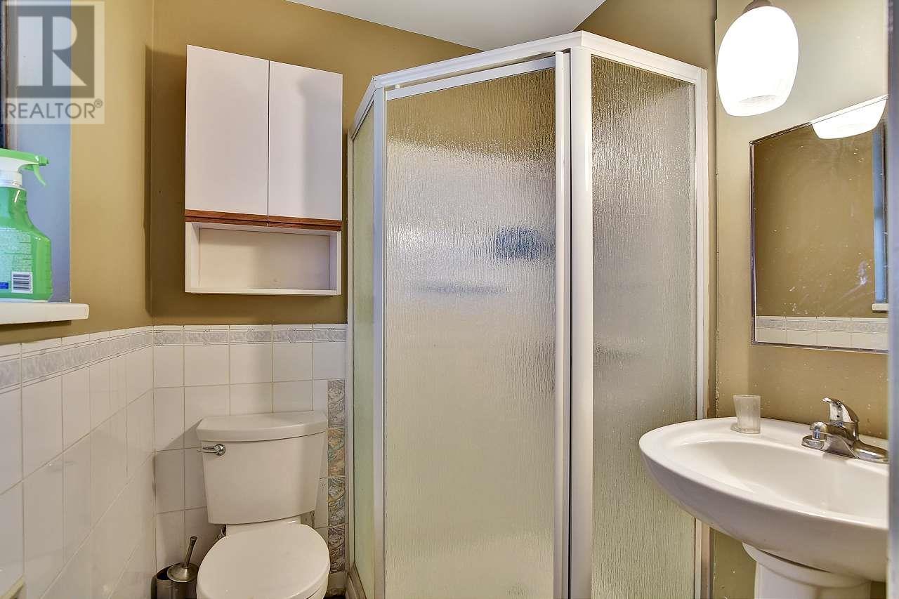 1046 Buoy Drive, Coquitlam, British Columbia  V3H 3E6 - Photo 25 - R2824105