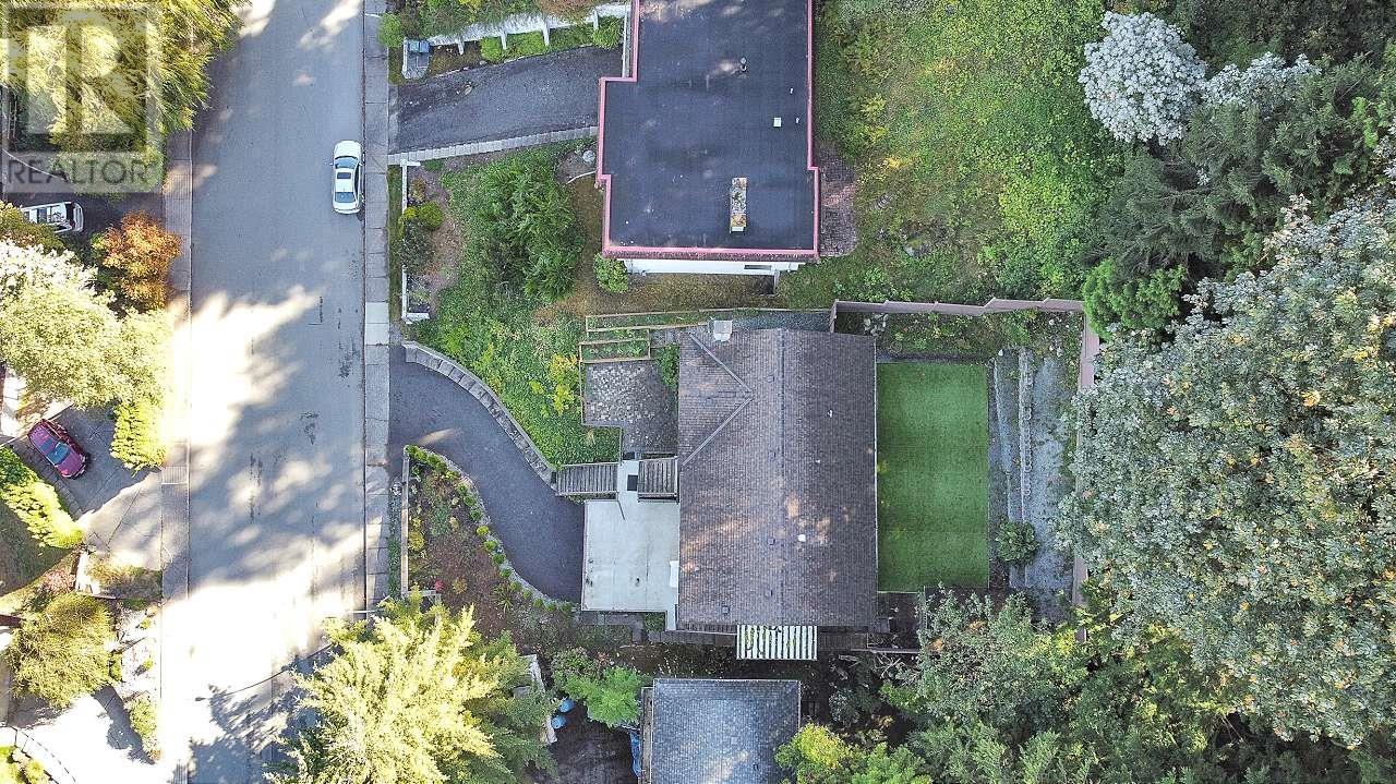 1046 Buoy Drive, Coquitlam, British Columbia  V3H 3E6 - Photo 38 - R2824105