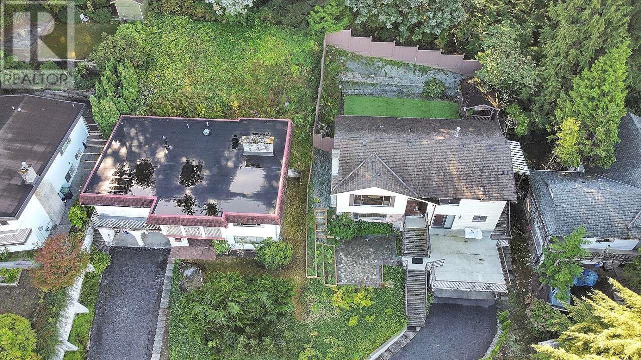 1046 Buoy Drive, Coquitlam, British Columbia  V3H 3E6 - Photo 39 - R2824105