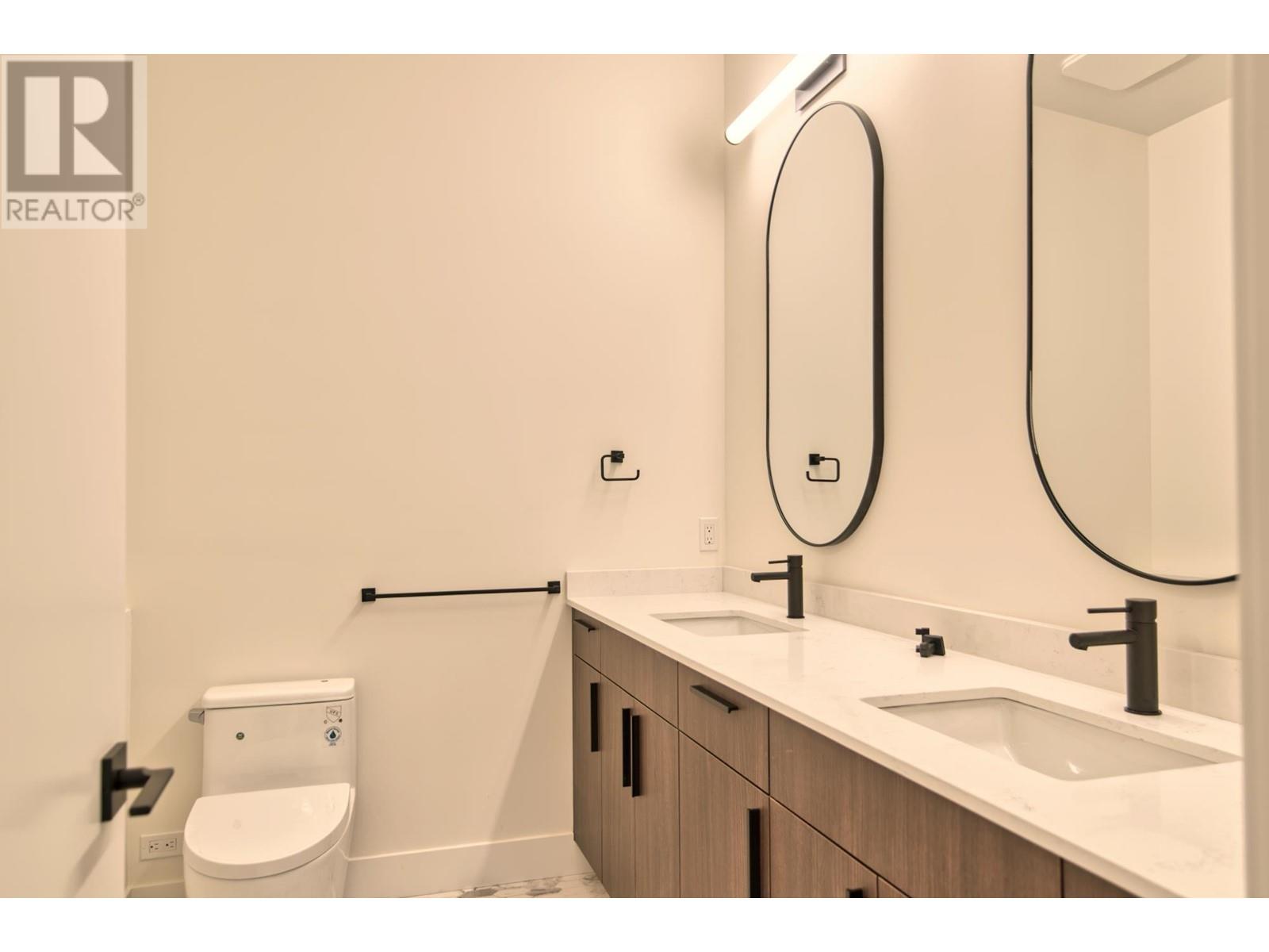 5415 Stellar Way, Sechelt, British Columbia  V7Z 0M1 - Photo 16 - R2824106