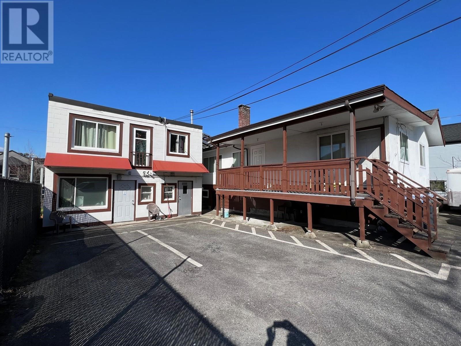 2513 St Johns Street, Port Moody, British Columbia  V3E 3N2 - Photo 2 - C8054887