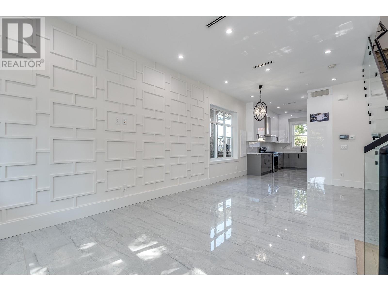 2287 E 41st Avenue, Vancouver, British Columbia  V5P 1L4 - Photo 5 - R2824007