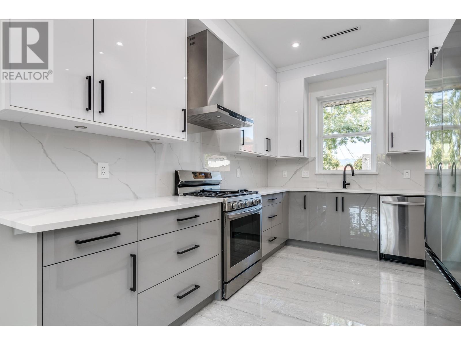2287 E 41st Avenue, Vancouver, British Columbia  V5P 1L4 - Photo 6 - R2824007