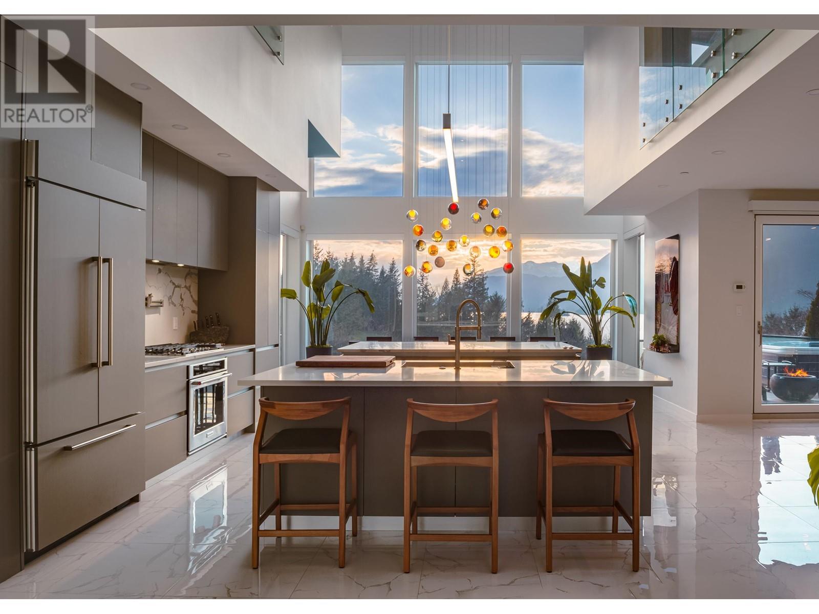 315 Furry Creek Drive, West Vancouver, British Columbia  V0N 3Z2 - Photo 4 - R2823920