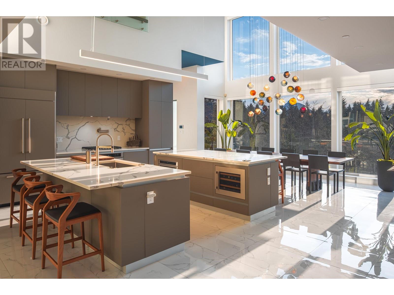 315 Furry Creek Drive, West Vancouver, British Columbia  V0N 3Z2 - Photo 5 - R2823920