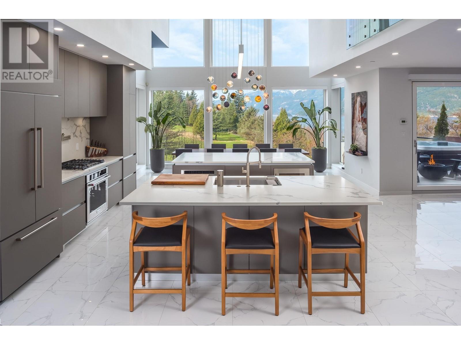 315 Furry Creek Drive, West Vancouver, British Columbia  V0N 3Z2 - Photo 12 - R2823920