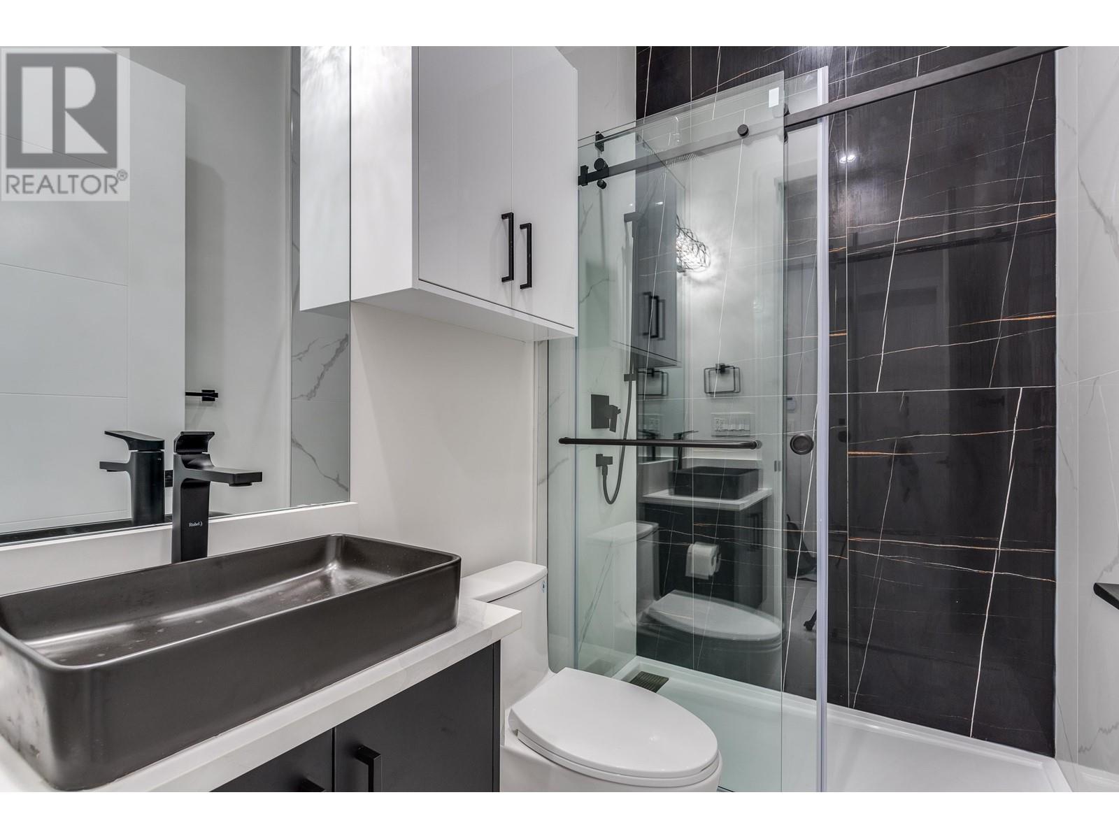 2289 E 41st Avenue, Vancouver, British Columbia  V5P 1L4 - Photo 8 - R2824083