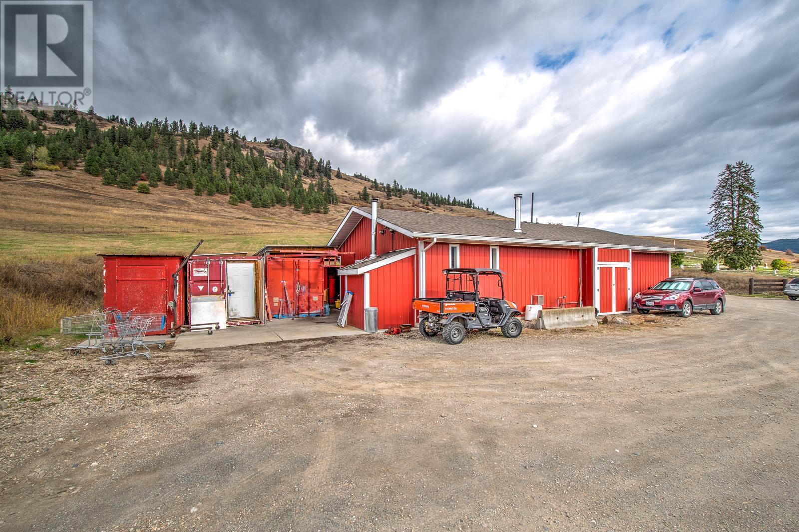 2611 Highway 6 Lumby Photo 48