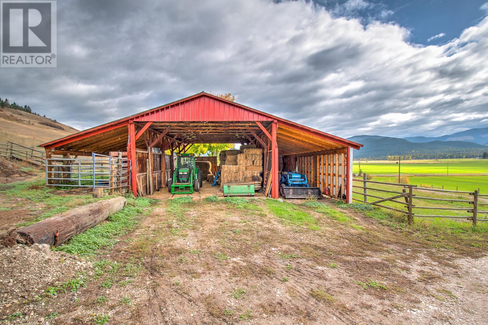 2611 Highway 6, Lumby, British Columbia  V0E 2G0 - Photo 35 - 10286825