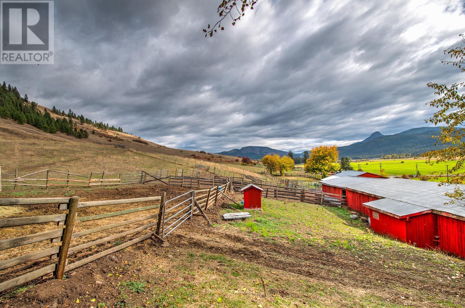 2611 Highway 6, Lumby, British Columbia  V0E 2G0 - Photo 41 - 10286825