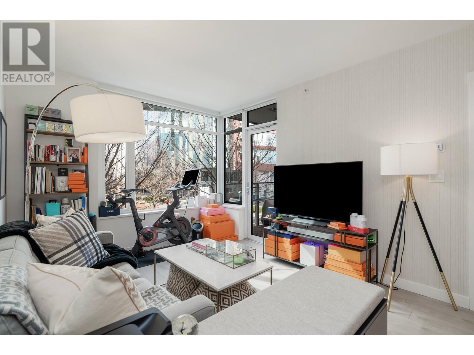 209 110 Switchmen Street, Vancouver, British Columbia  V6A 0C6 - Photo 3 - R2824124