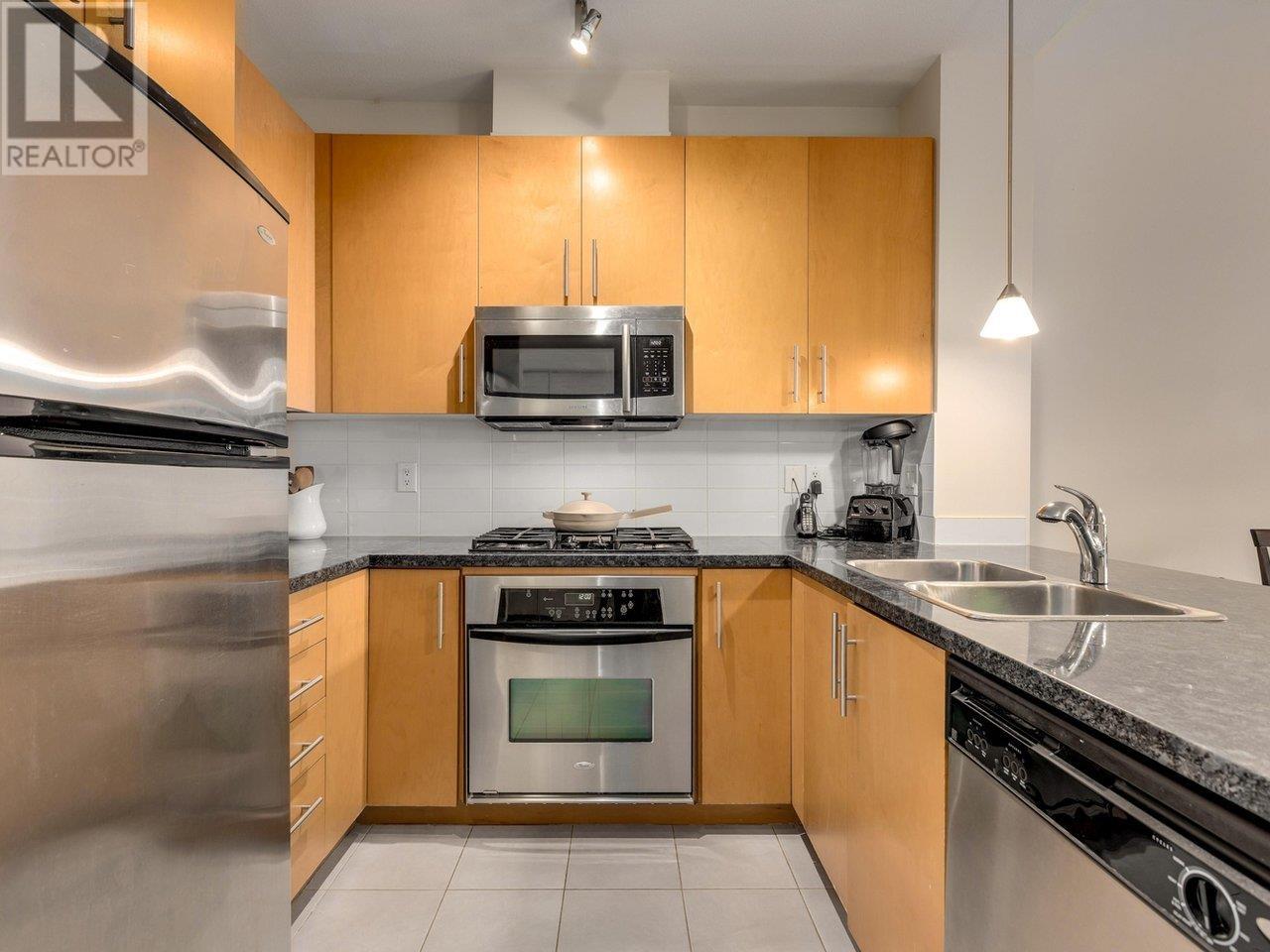 401 3651 Foster Avenue, Vancouver, British Columbia  V5R 0A2 - Photo 10 - R2824147