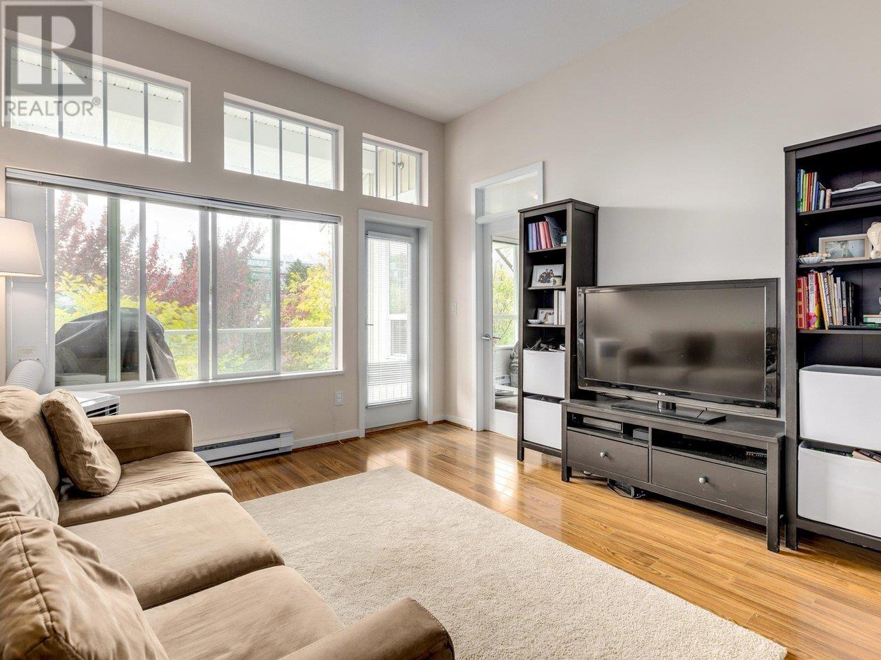 401 3651 Foster Avenue, Vancouver, British Columbia  V5R 0A2 - Photo 3 - R2824147
