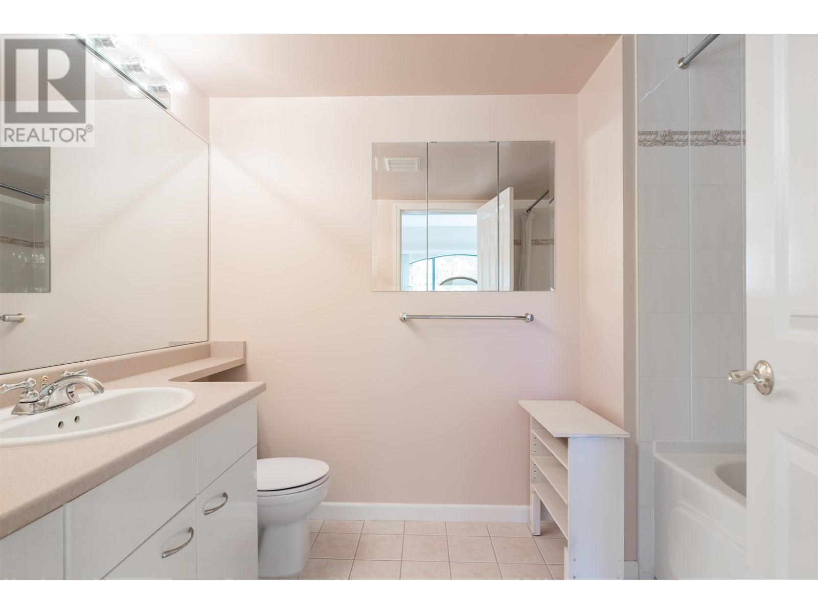 8 4425 Halifax Street, Burnaby, British Columbia  V5C 6P2 - Photo 12 - R2824162