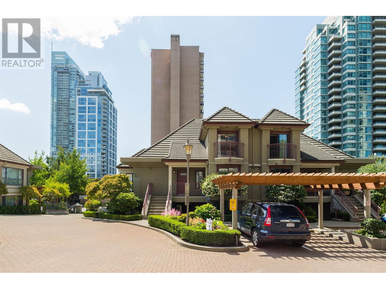 8 4425 Halifax Street, Burnaby, British Columbia  V5C 6P2 - Photo 2 - R2824162