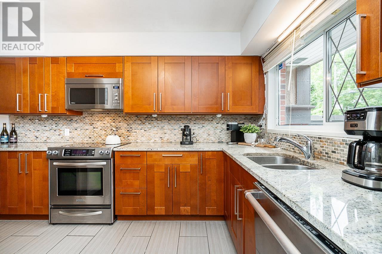 136 3300 Capilano Road, North Vancouver, British Columbia  V7R 4H8 - Photo 10 - R2824181