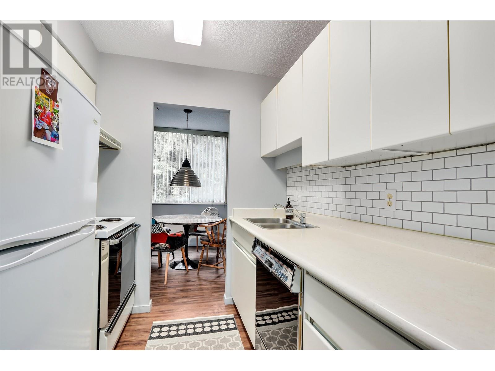 402 2020 Fullerton Avenue, North Vancouver, British Columbia  V7P 3G3 - Photo 15 - R2824191