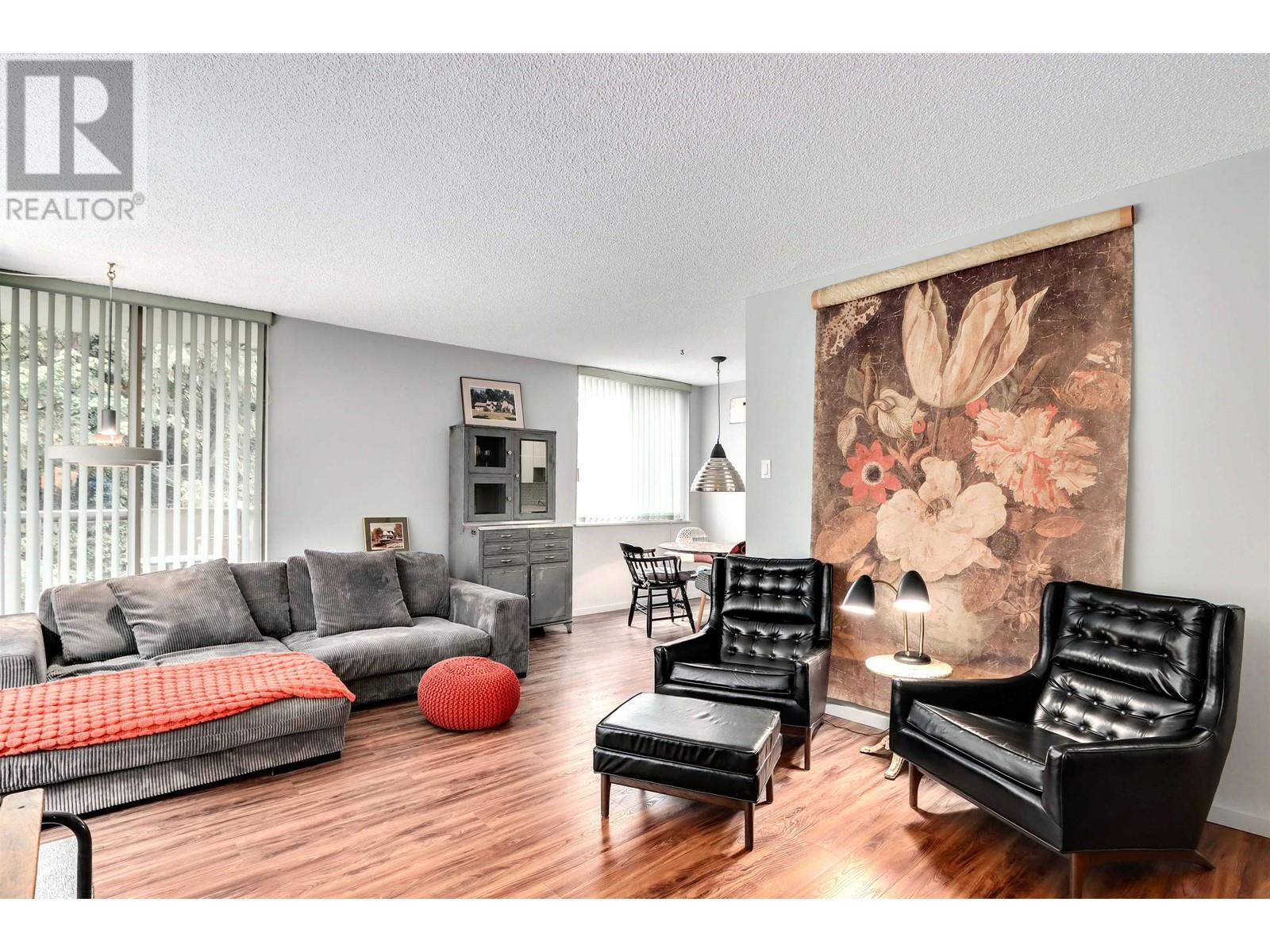402 2020 Fullerton Avenue, North Vancouver, British Columbia  V7P 3G3 - Photo 2 - R2824191