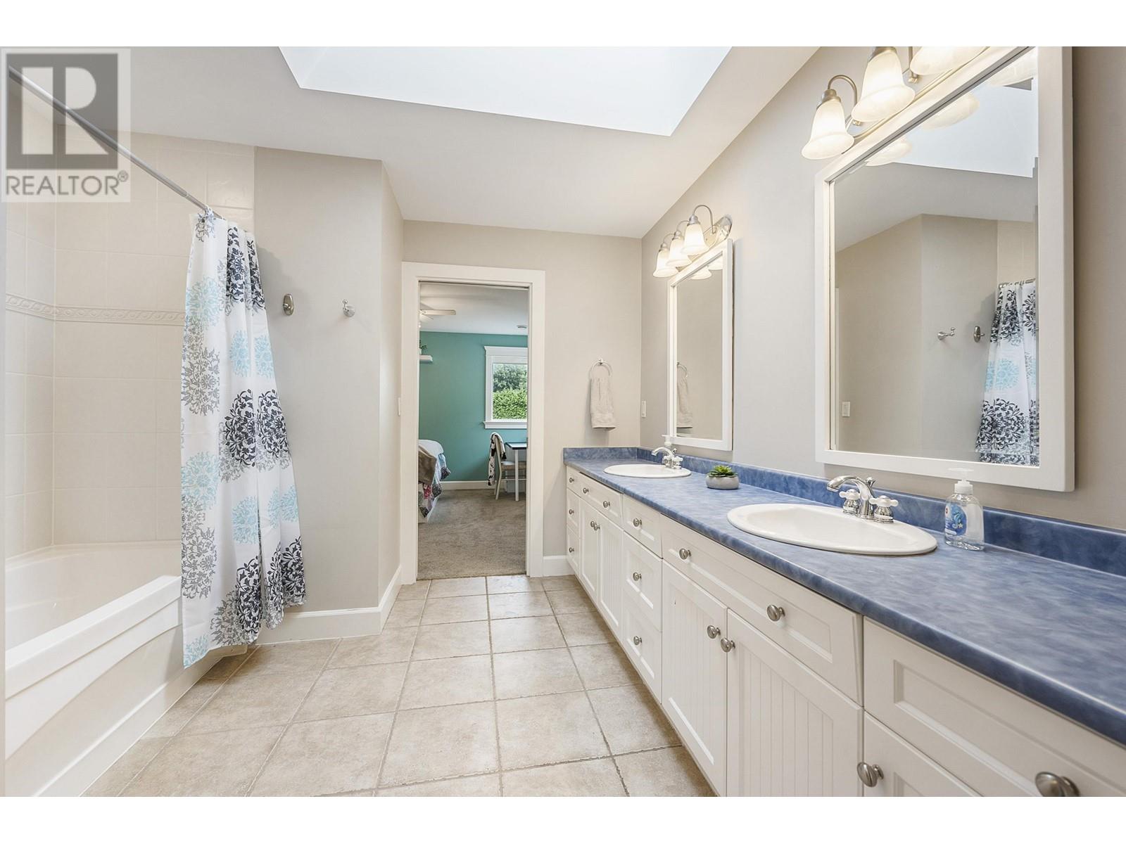 20133 Patterson Avenue, Maple Ridge, British Columbia  V2X 2P5 - Photo 25 - R2824210