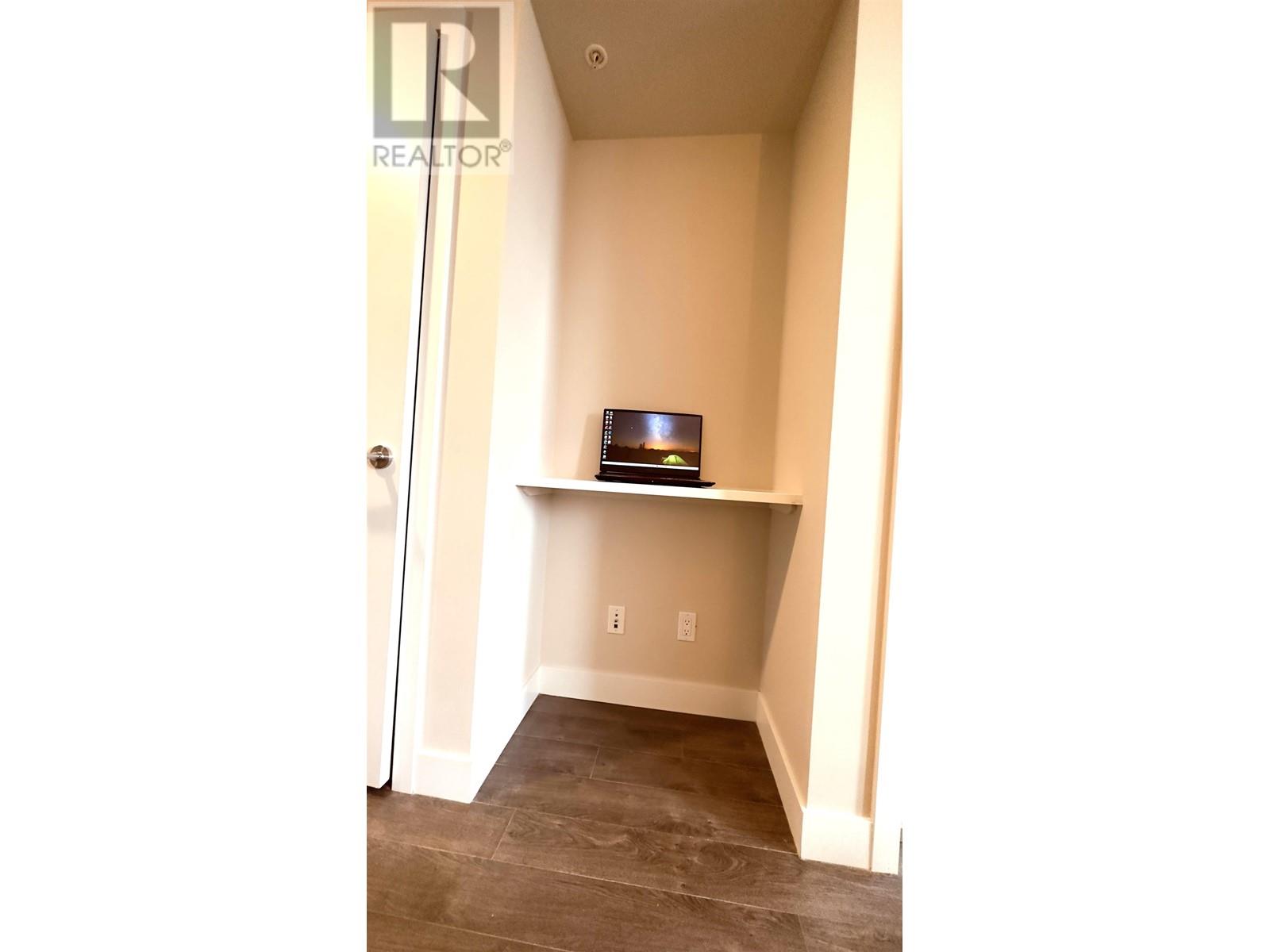 705 2008 Rosser Avenue, Burnaby, British Columbia  V5C 0H8 - Photo 11 - R2824036