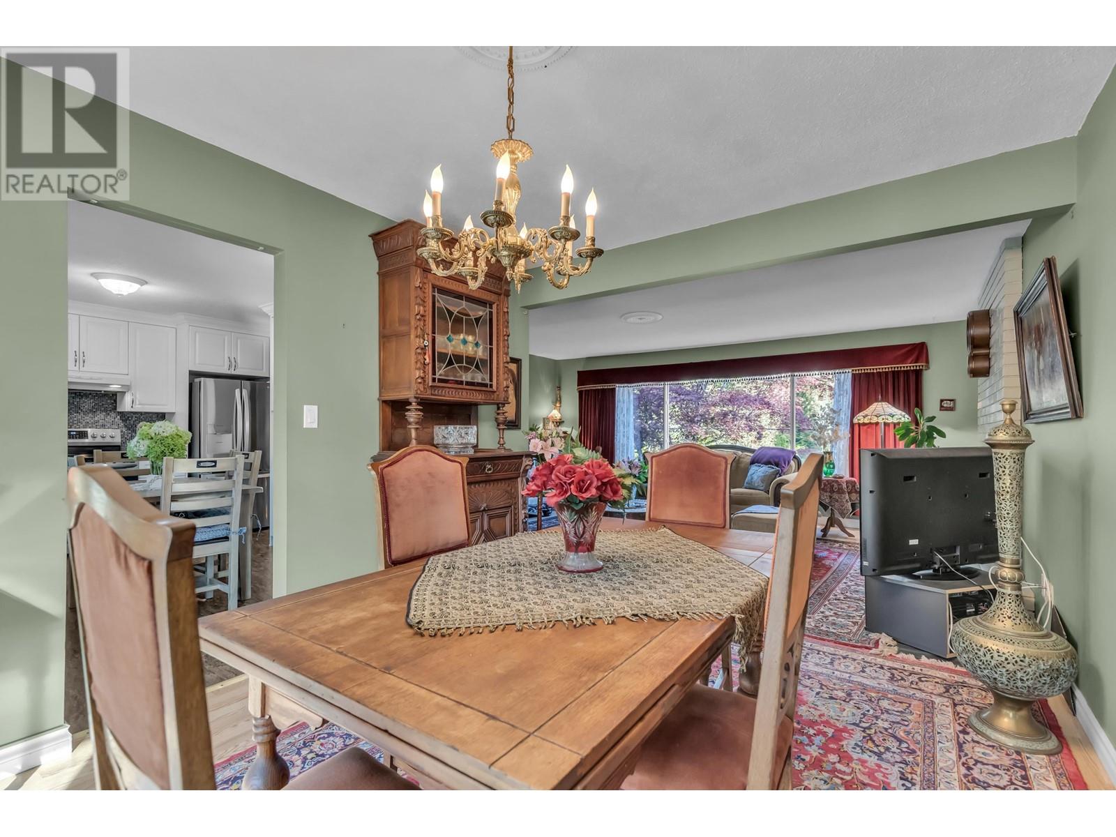 25004 Marshall Avenue, Maple Ridge, British Columbia  V4R 1S4 - Photo 11 - R2816628