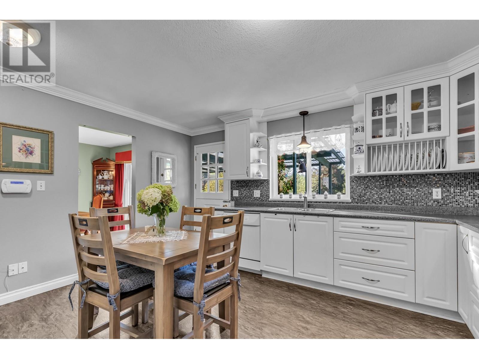 25004 Marshall Avenue, Maple Ridge, British Columbia  V4R 1S4 - Photo 7 - R2816628