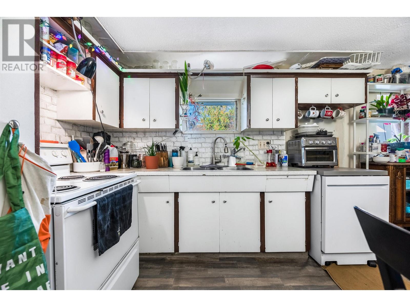 11865 Stephens Street, Maple Ridge, British Columbia  V2X 6S2 - Photo 11 - R2824047