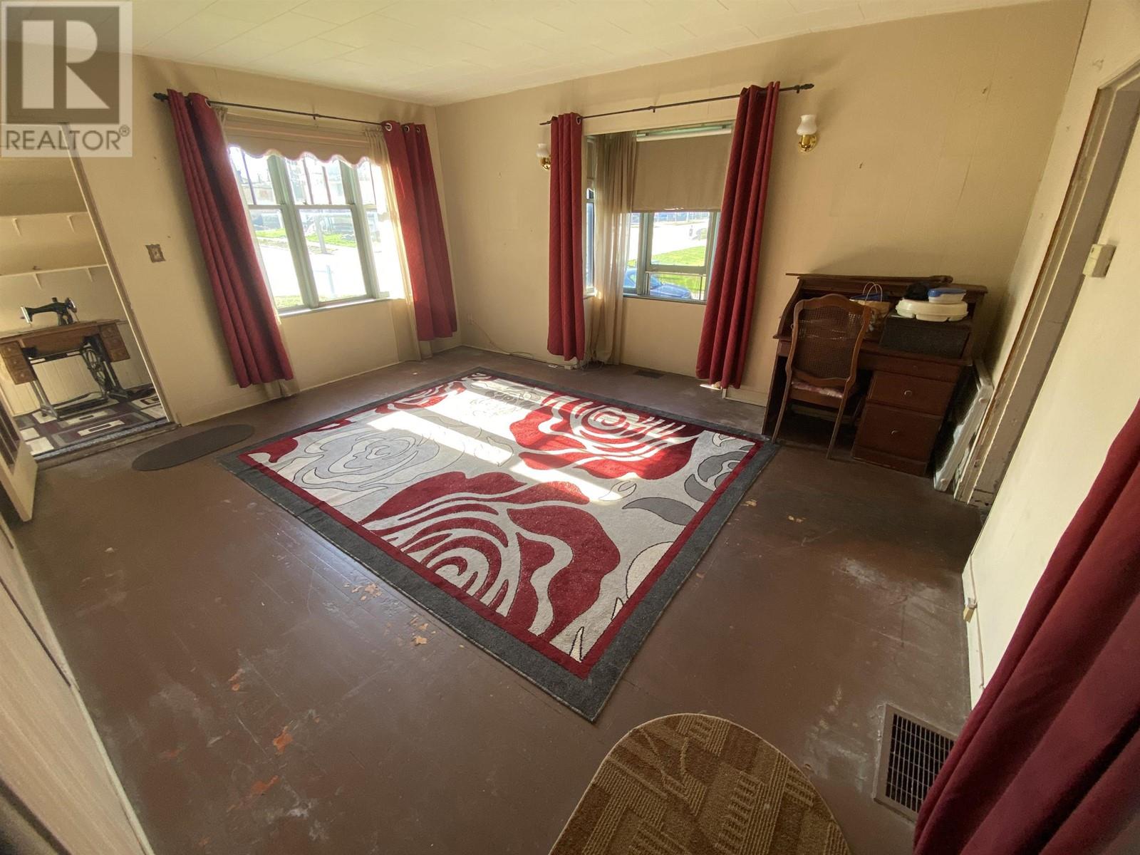1311 Ewen Avenue, New Westminster, British Columbia  V3M 5E6 - Photo 8 - R2822336