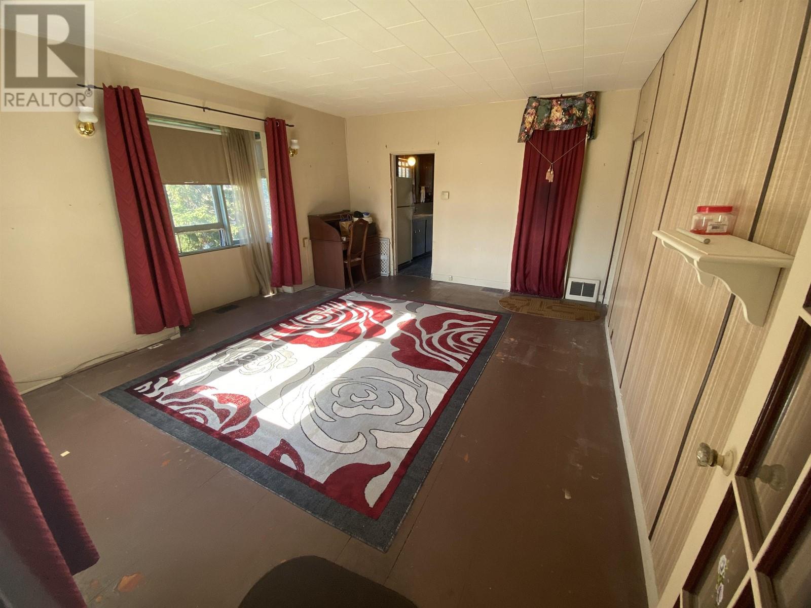 1311 Ewen Avenue, New Westminster, British Columbia  V3M 5E6 - Photo 9 - R2822336