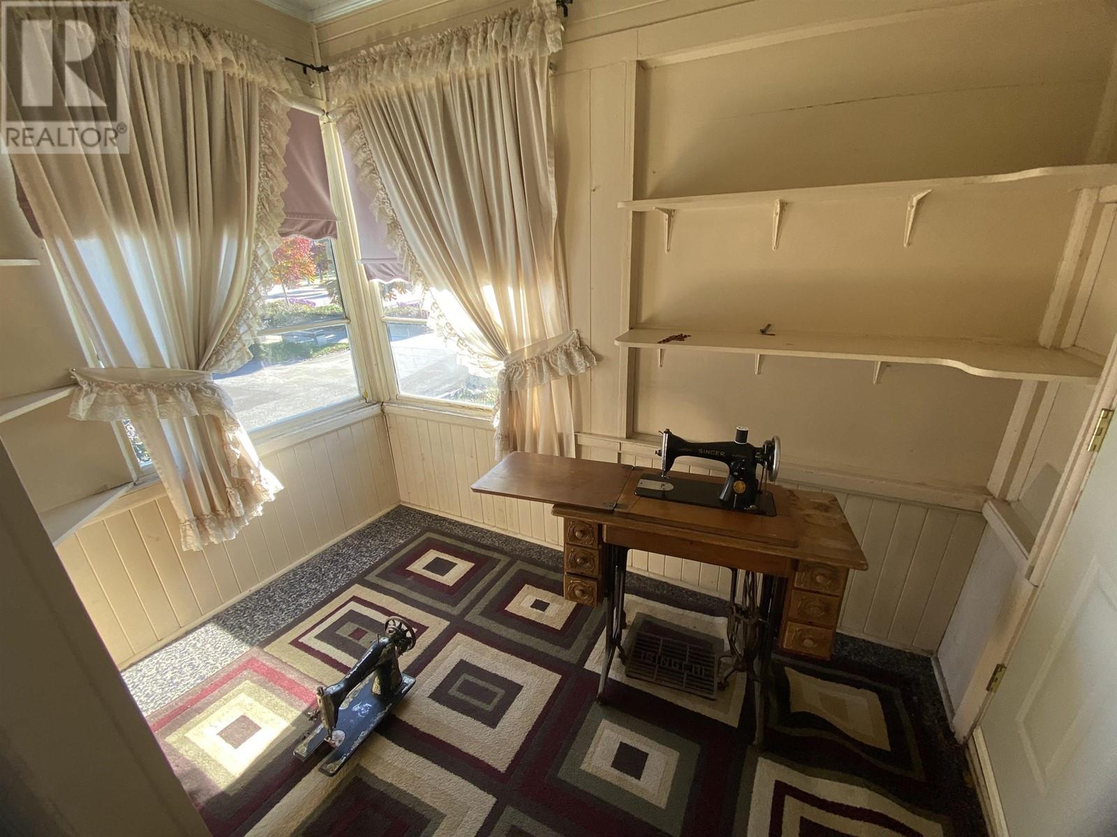 1311 Ewen Avenue, New Westminster, British Columbia  V3M 5E6 - Photo 17 - R2822336