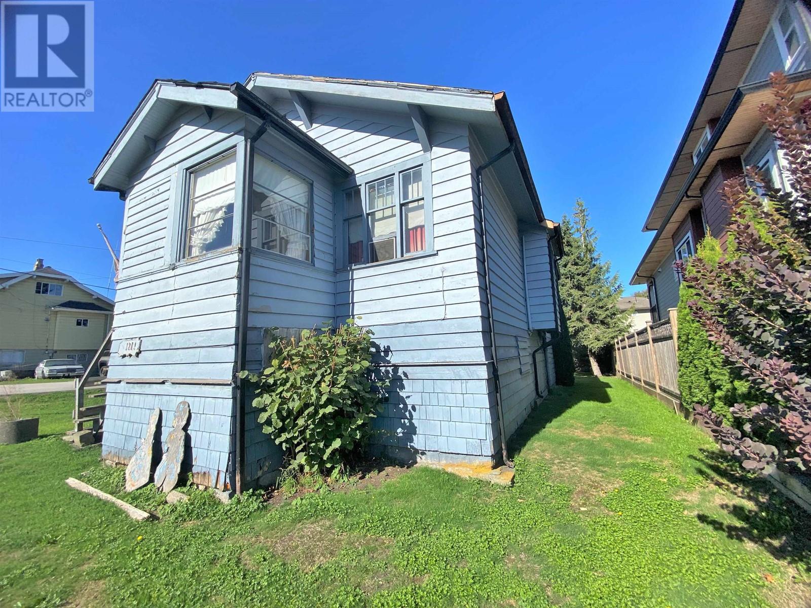 1311 Ewen Avenue, New Westminster, British Columbia  V3M 5E6 - Photo 27 - R2822336