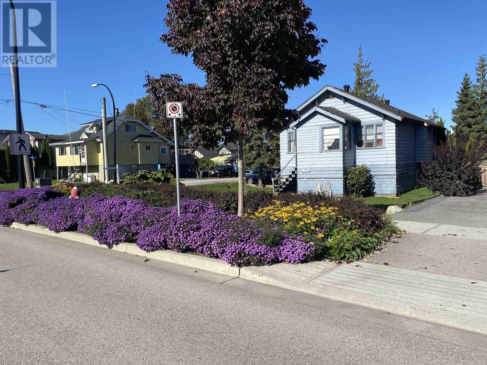 1311 Ewen Avenue, New Westminster, British Columbia  V3M 5E6 - Photo 4 - R2822336