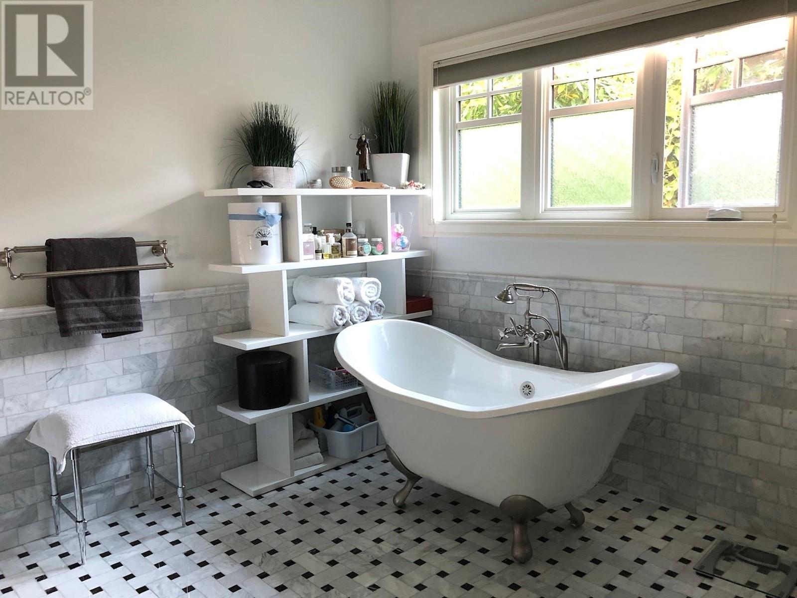 1401 Devonshire Crescent, Vancouver, British Columbia  V6H 2G5 - Photo 15 - R2824170