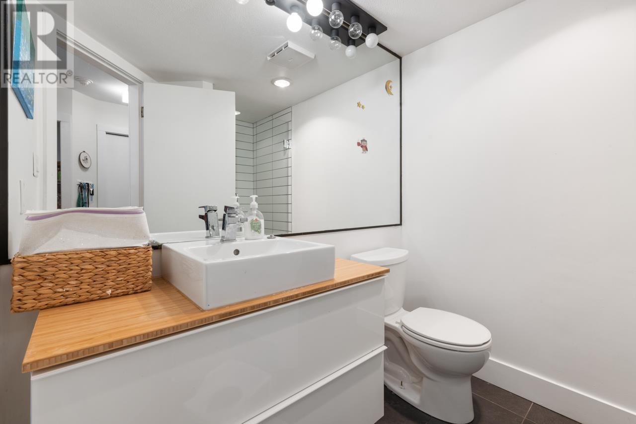 203 1135 Quayside Drive, New Westminster, British Columbia  V3M 6J4 - Photo 6 - R2820052