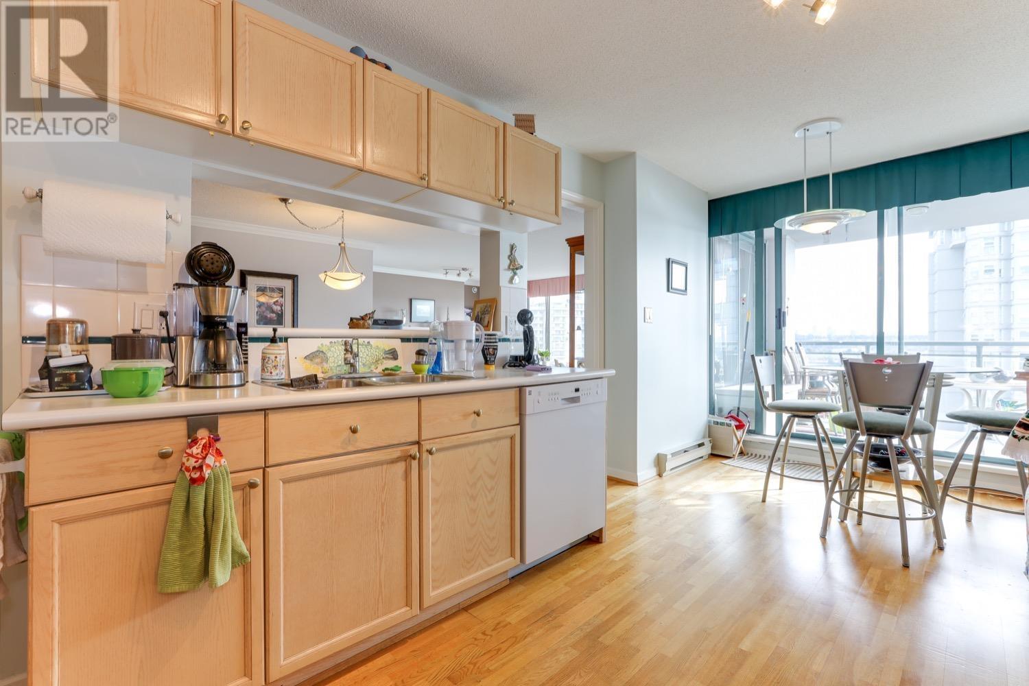 1201 8 Laguna Court, New Westminster, British Columbia  V3M 6M6 - Photo 7 - R2823536