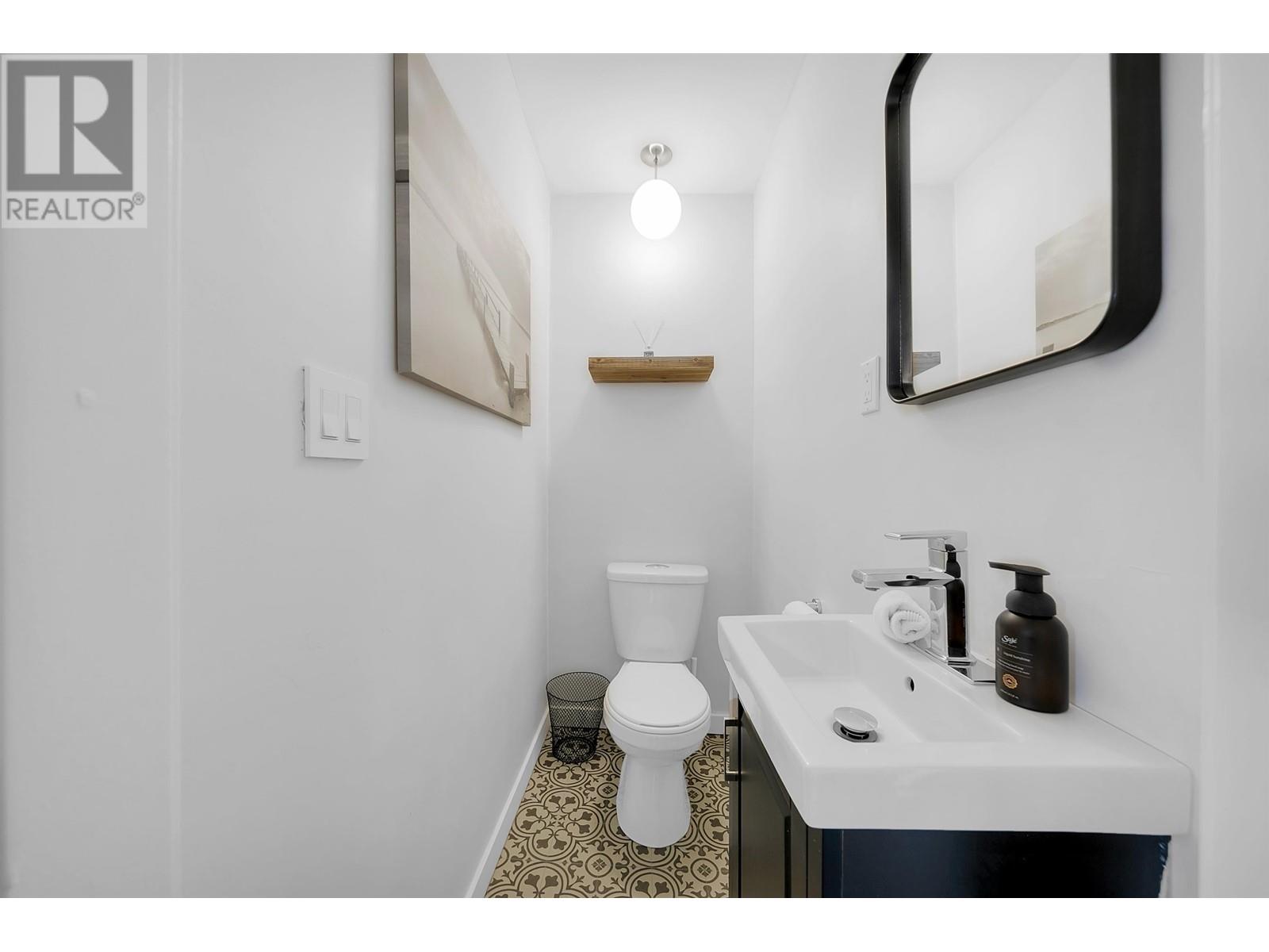 1041 Buoy Drive, Coquitlam, British Columbia  V3H 3M3 - Photo 13 - R2822454