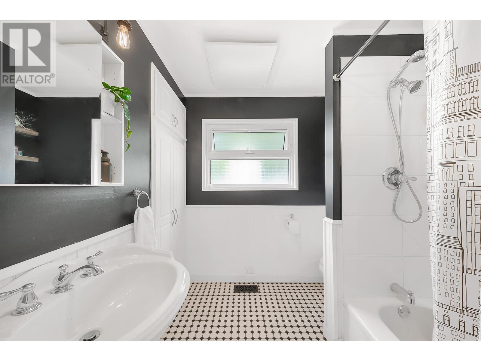 1041 Buoy Drive, Coquitlam, British Columbia  V3H 3M3 - Photo 14 - R2822454