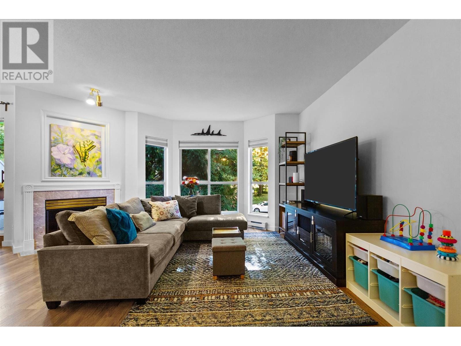 225 4155 SARDIS STREET Dave Masson Real Estate