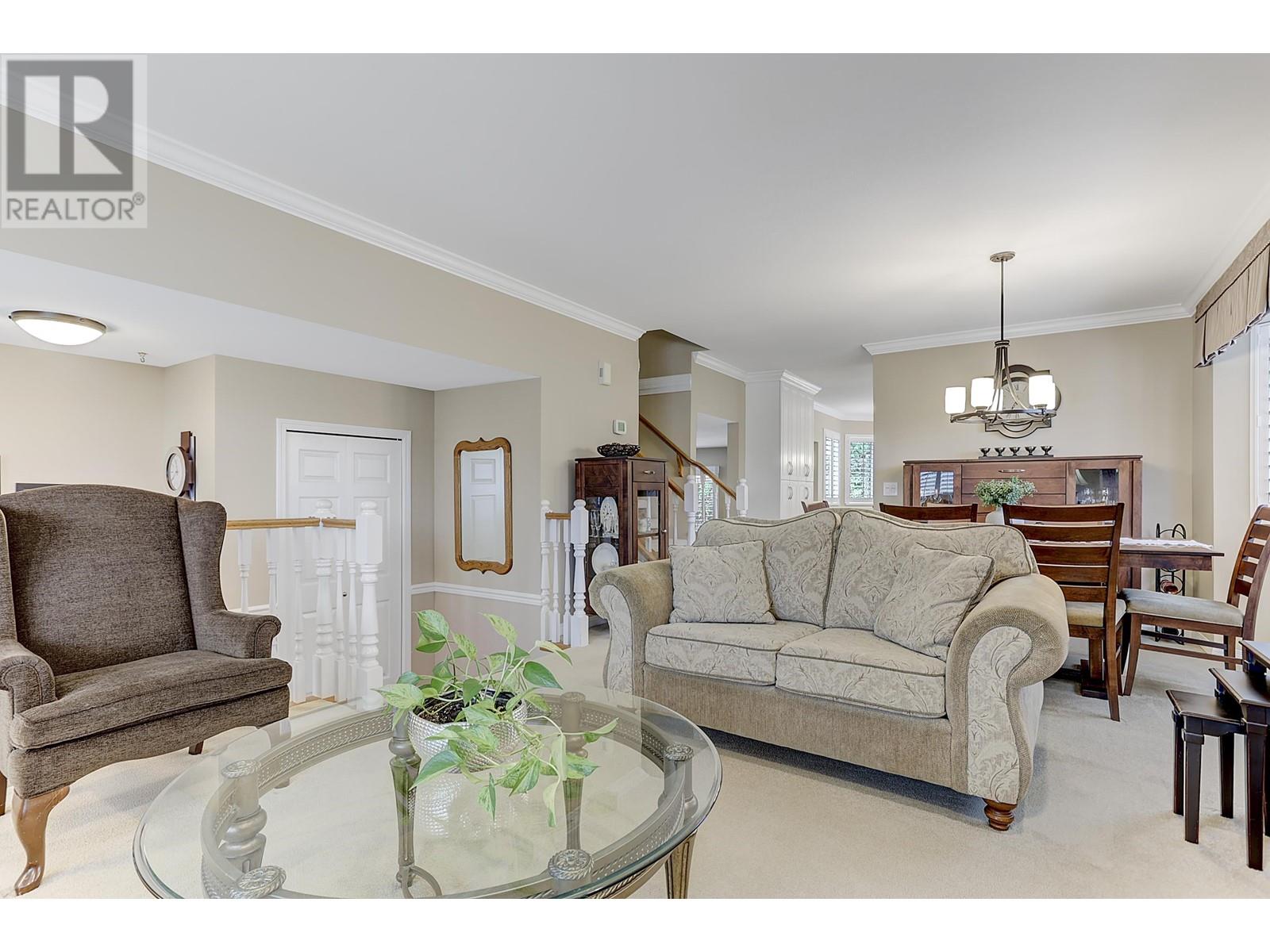 19573 Somerset Drive, Pitt Meadows, British Columbia  V3Y 2L5 - Photo 10 - R2824219