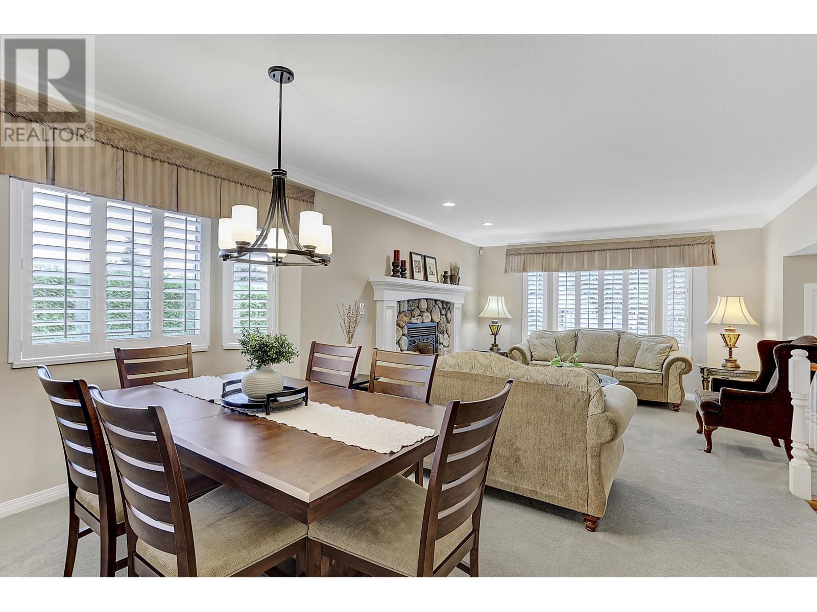 19573 Somerset Drive, Pitt Meadows, British Columbia  V3Y 2L5 - Photo 11 - R2824219