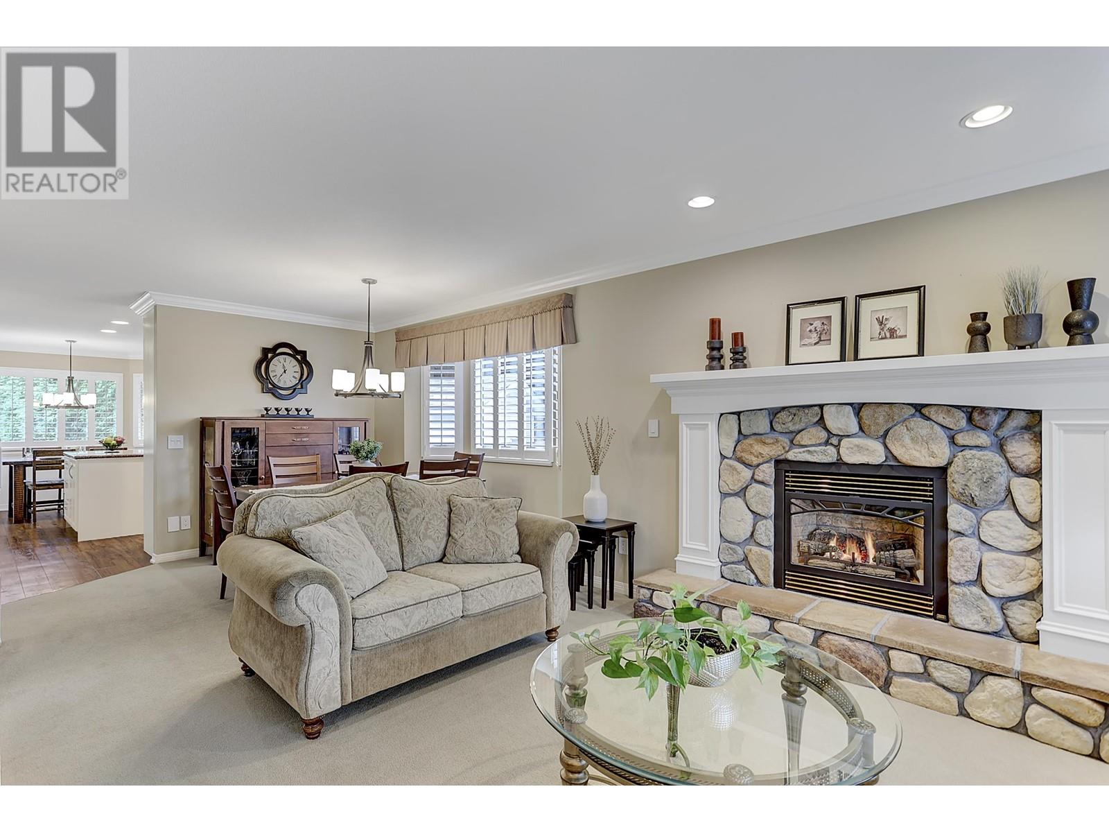 19573 Somerset Drive, Pitt Meadows, British Columbia  V3Y 2L5 - Photo 12 - R2824219