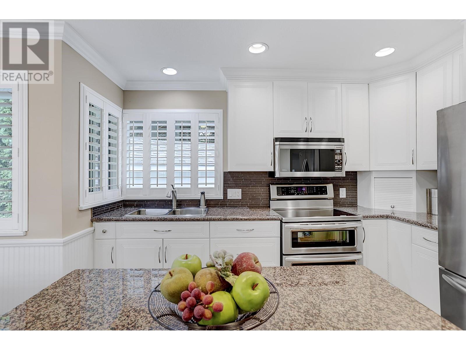 19573 Somerset Drive, Pitt Meadows, British Columbia  V3Y 2L5 - Photo 19 - R2824219