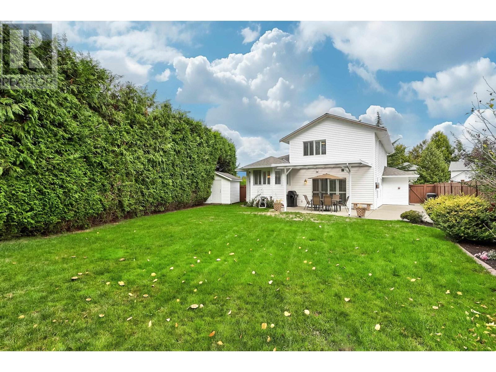 19573 Somerset Drive, Pitt Meadows, British Columbia  V3Y 2L5 - Photo 2 - R2824219