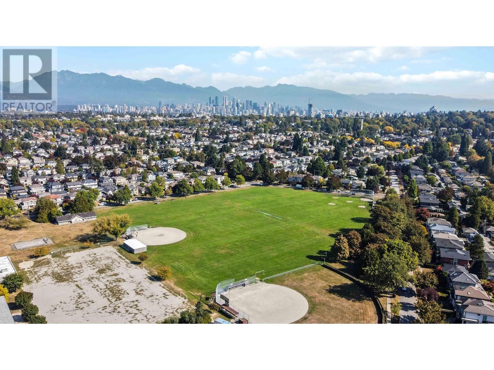 2487 W 23rd Avenue, Vancouver, British Columbia  V6L 1N7 - Photo 4 - R2824248