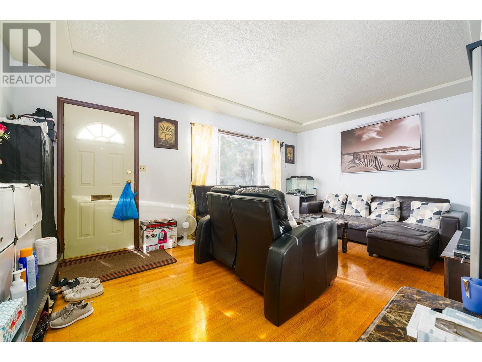 525 Sixteenth Street, New Westminster, British Columbia  V3M 4R4 - Photo 14 - R2824254