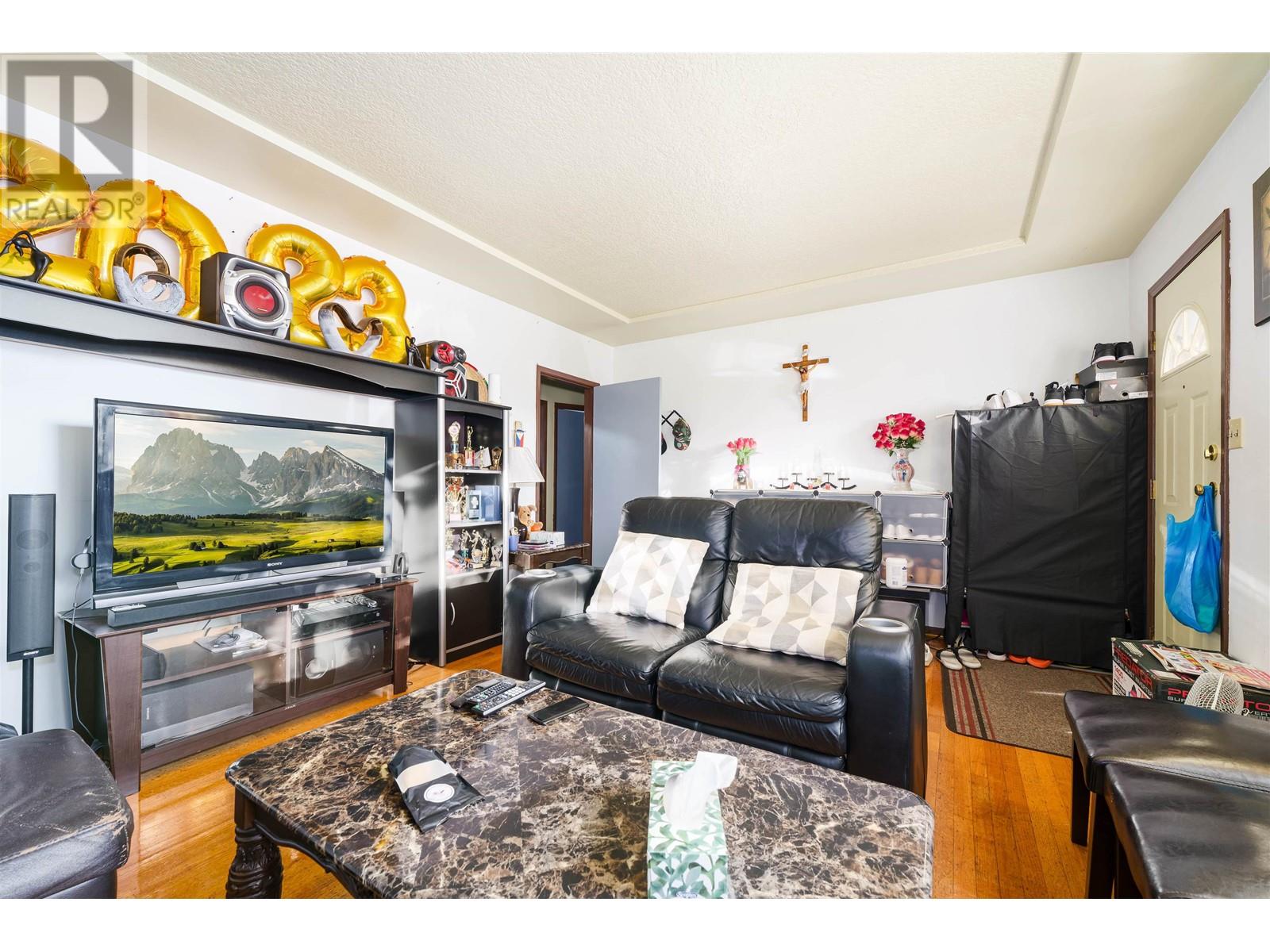 525 Sixteenth Street, New Westminster, British Columbia  V3M 4R4 - Photo 15 - R2824254